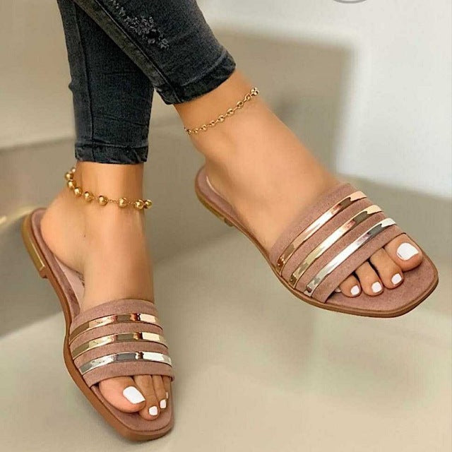 Flat-bottomed large size hollow slippers