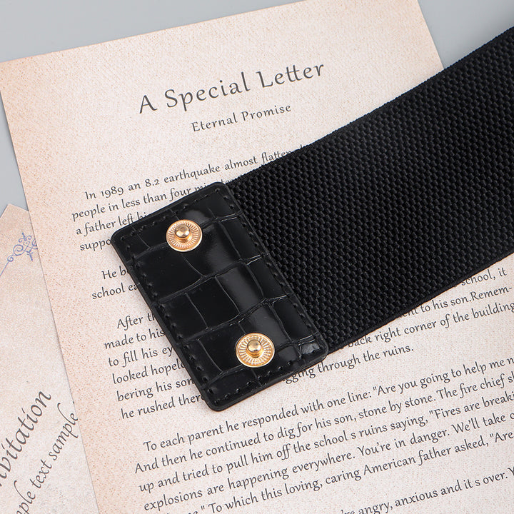 The New Women's Gold Black Wide Belt Decoration Fashion Elastic Metal 
 Product information:
 
 Style:all-match fashion
 
 Material
 :
 Alloy
 


 Treatment process: electroplating
 
 Details&amp;Type:chain   Elastic stretch 


 Produc