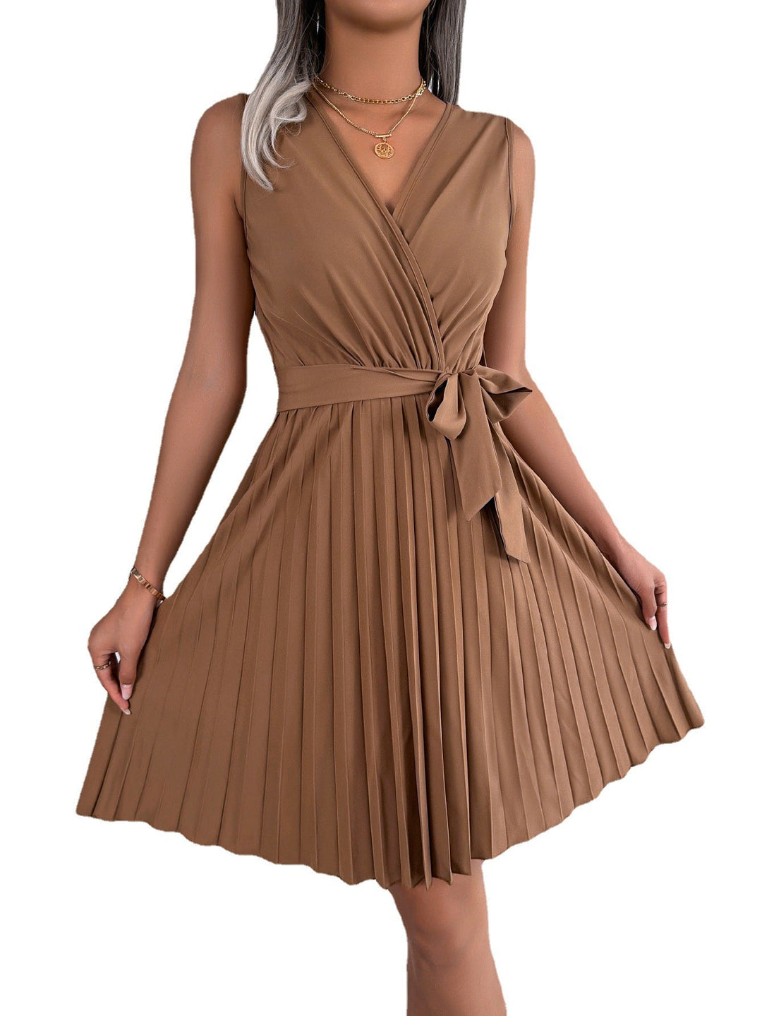 Elegant V-Neck Sleeveless Pleated Dress with Gathered Waist – Flowy Summer Midi Dress for Women