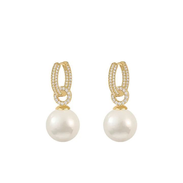 Women's Fashion: Luxury Pearl Earrings