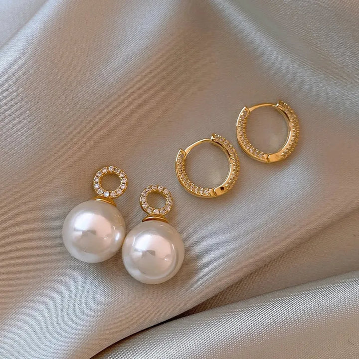 Women's Fashion: Luxury Pearl Earrings