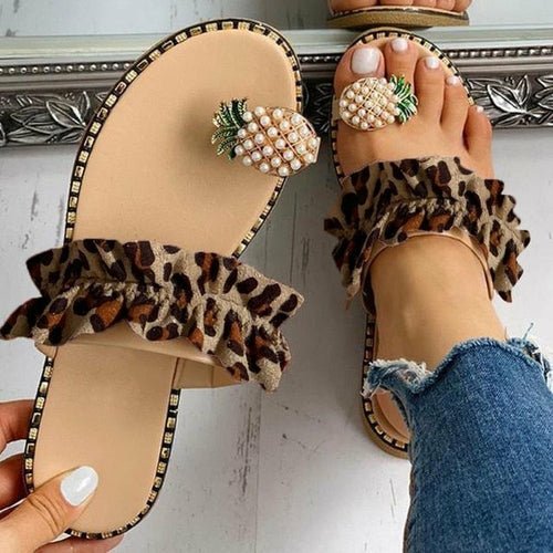 Pineapple Pearl Beach Slides – flat casual women’s slippers with pearl embellishments and open-toe design in summer colors