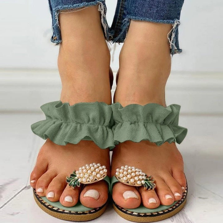 Pineapple Pearl Beach Slides – flat casual women’s slippers with pearl embellishments and open-toe design in summer colors