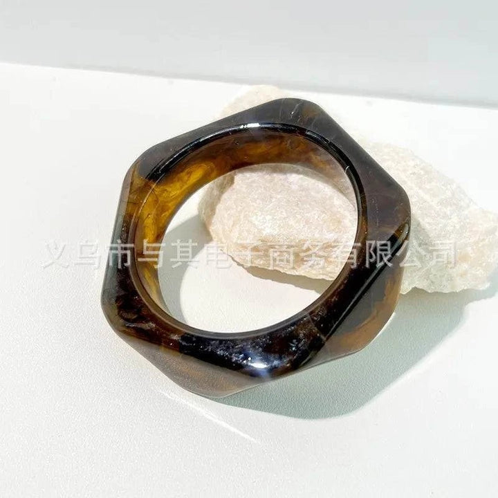 Resin gradient bangle bracelet for women with polished geometric pentagon design