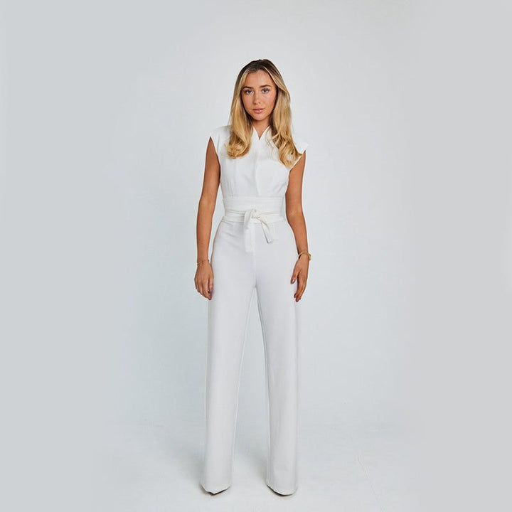 Women’s sleeveless wide leg jumpsuit with V-neck and high waist in summer casual chic style